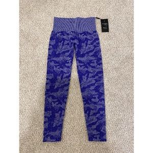 NWT Nvgtn Camo